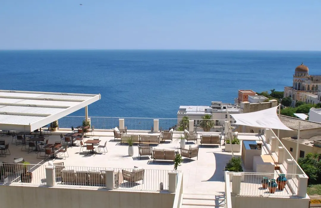 Est Hotel-1