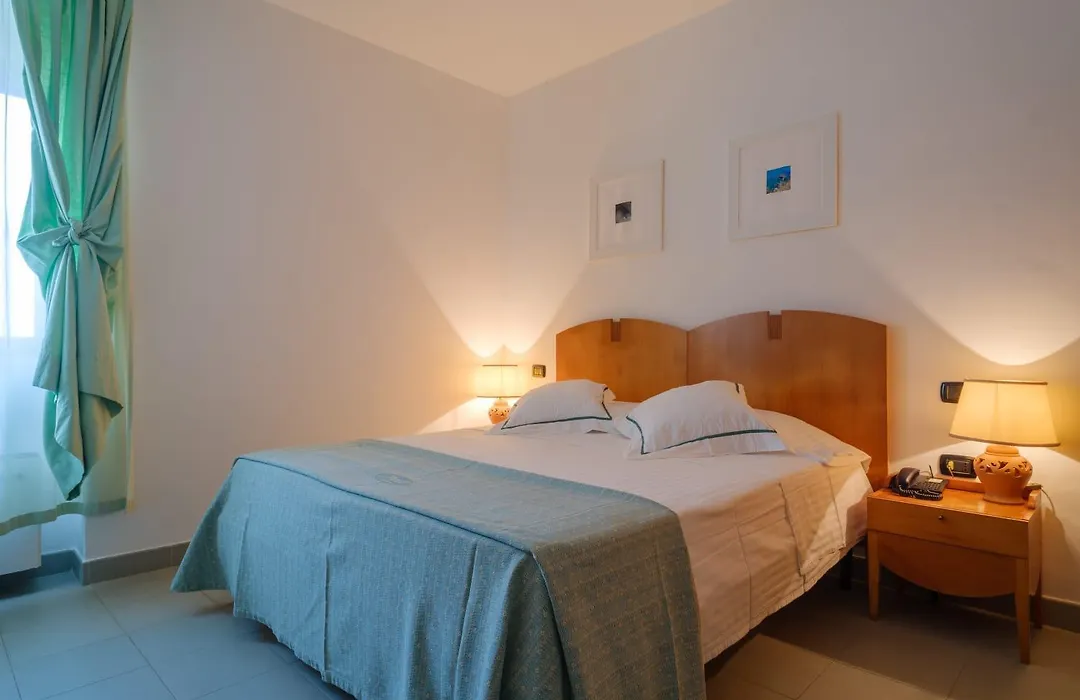 Grand Hotel Mediterraneo-1